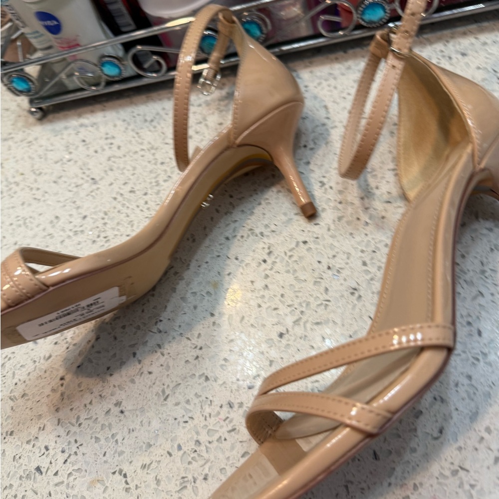 Nordstrom Tan Minimalist Kitten Heels - Picture 4 of 8